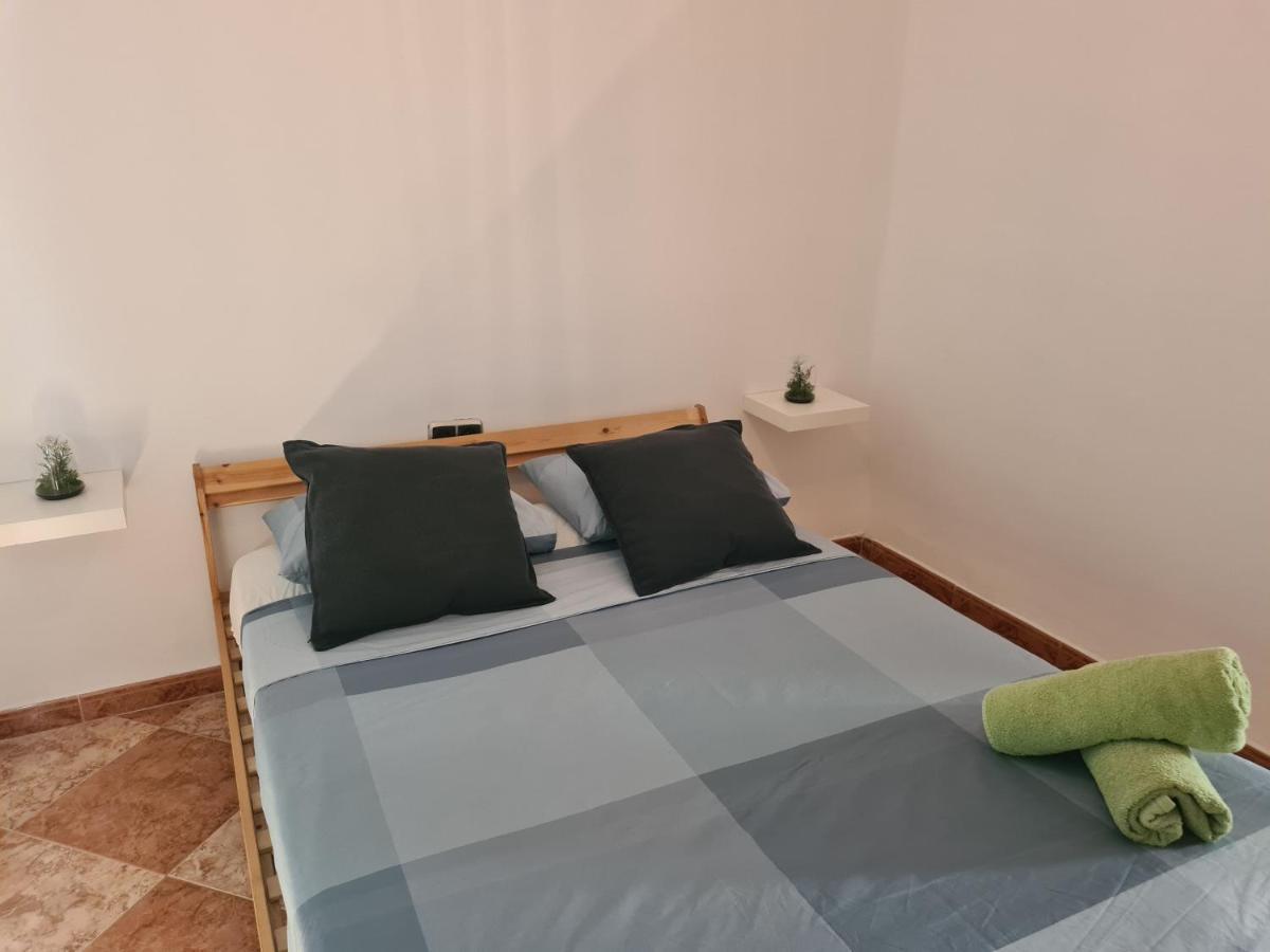 Apartamento Los Guindos Malaga Exterior photo